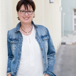 Jasmine Scharnhorst-Heinze - Heilpraktikerin eingeschränkt auf das Gebiet der Psychotherapie